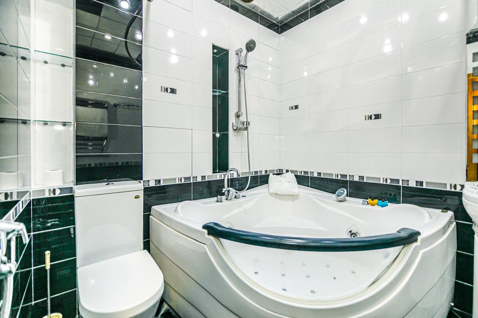 Nizami Apartment By Baku Housing Bagian luar foto