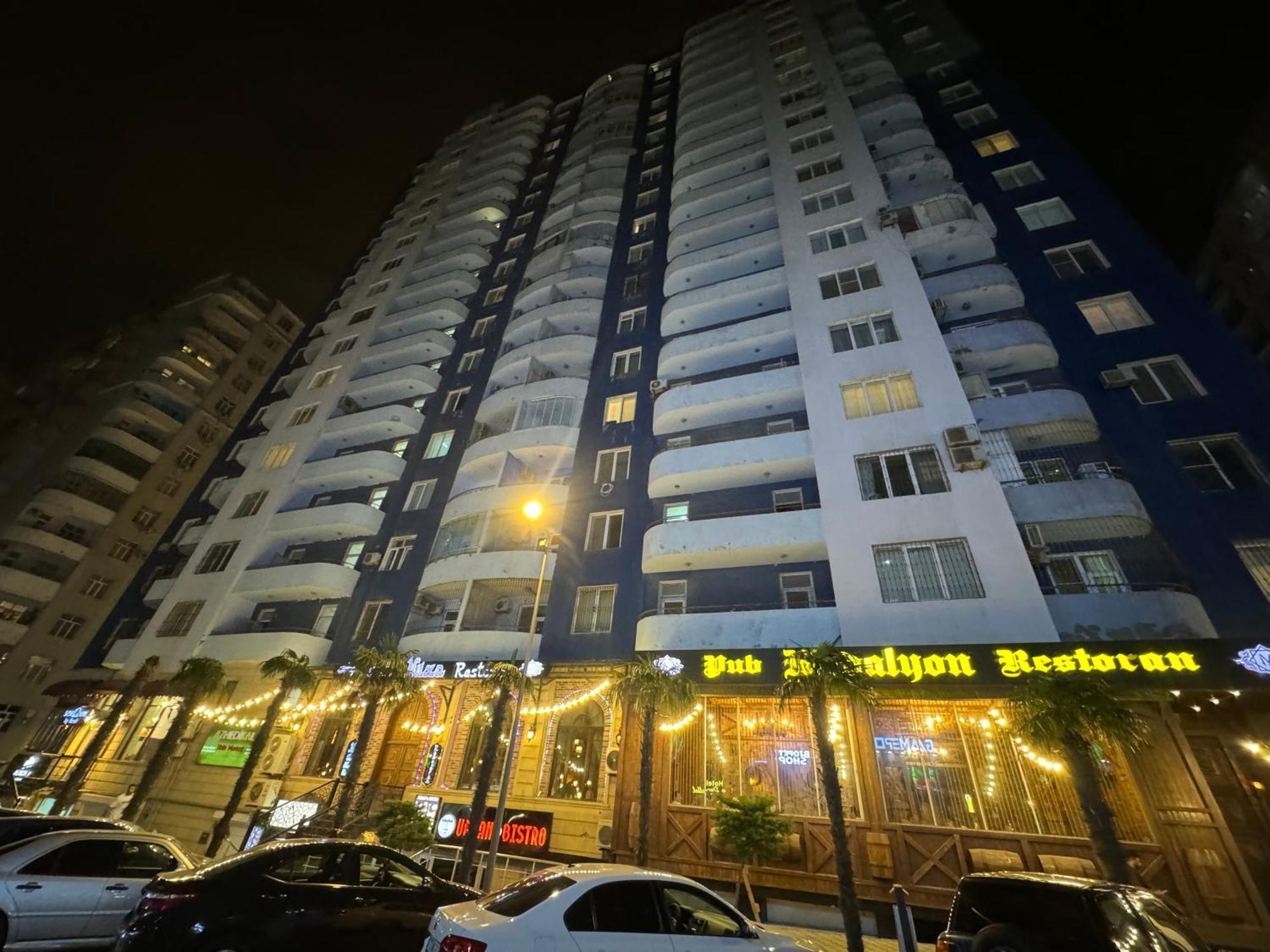 Nizami Apartment By Baku Housing Bagian luar foto