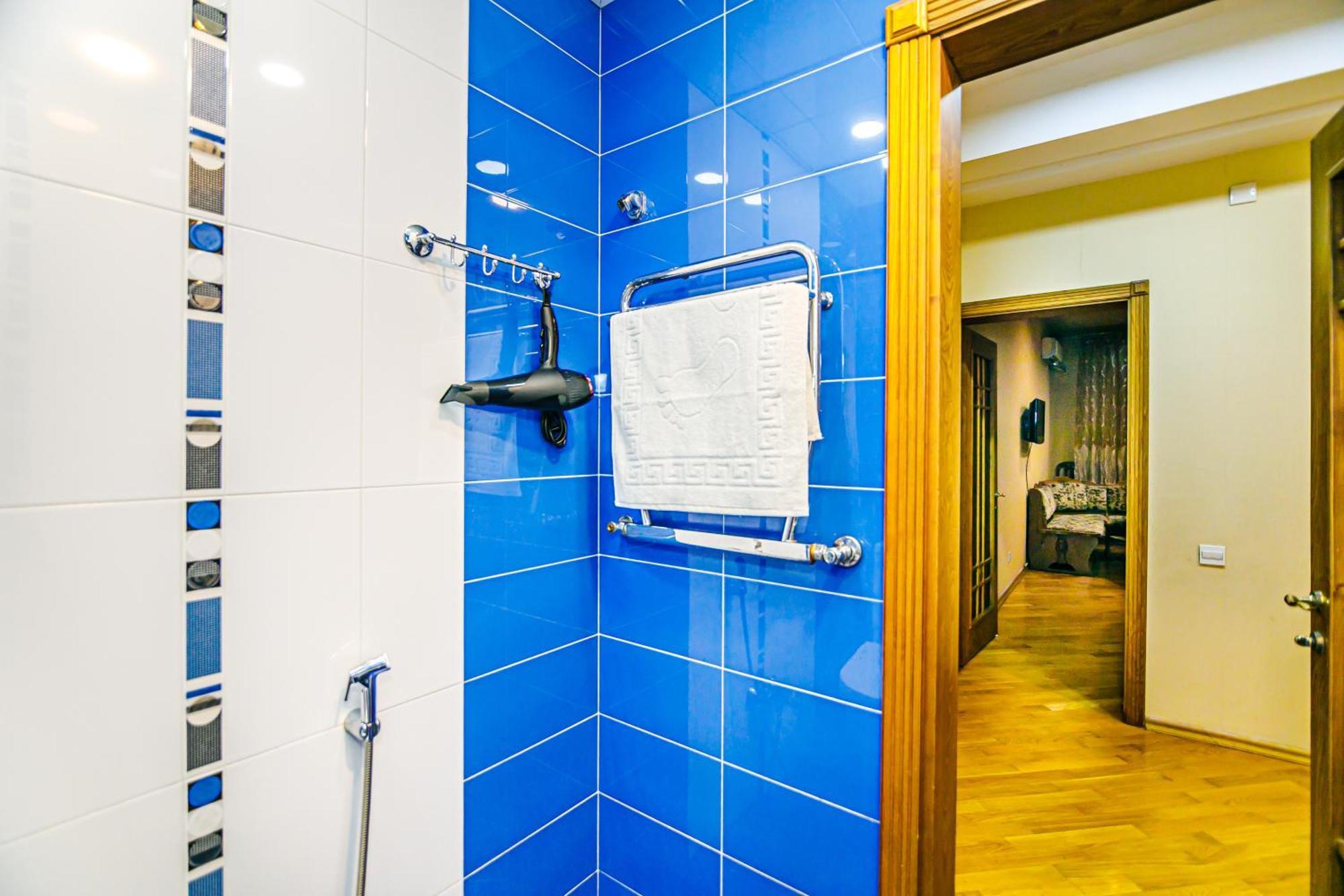 Nizami Apartment By Baku Housing Bagian luar foto