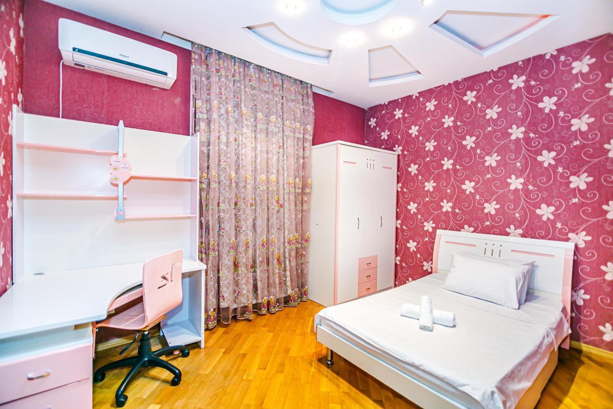 Nizami Apartment By Baku Housing Bagian luar foto