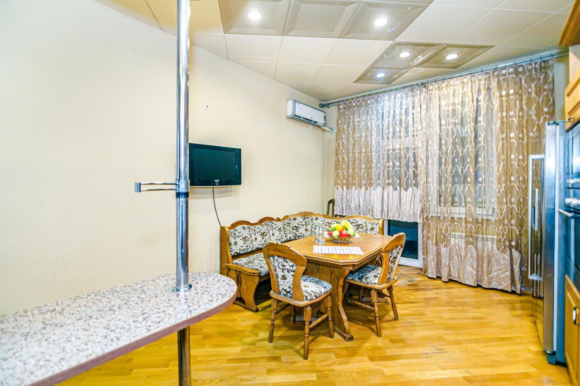 Nizami Apartment By Baku Housing Bagian luar foto
