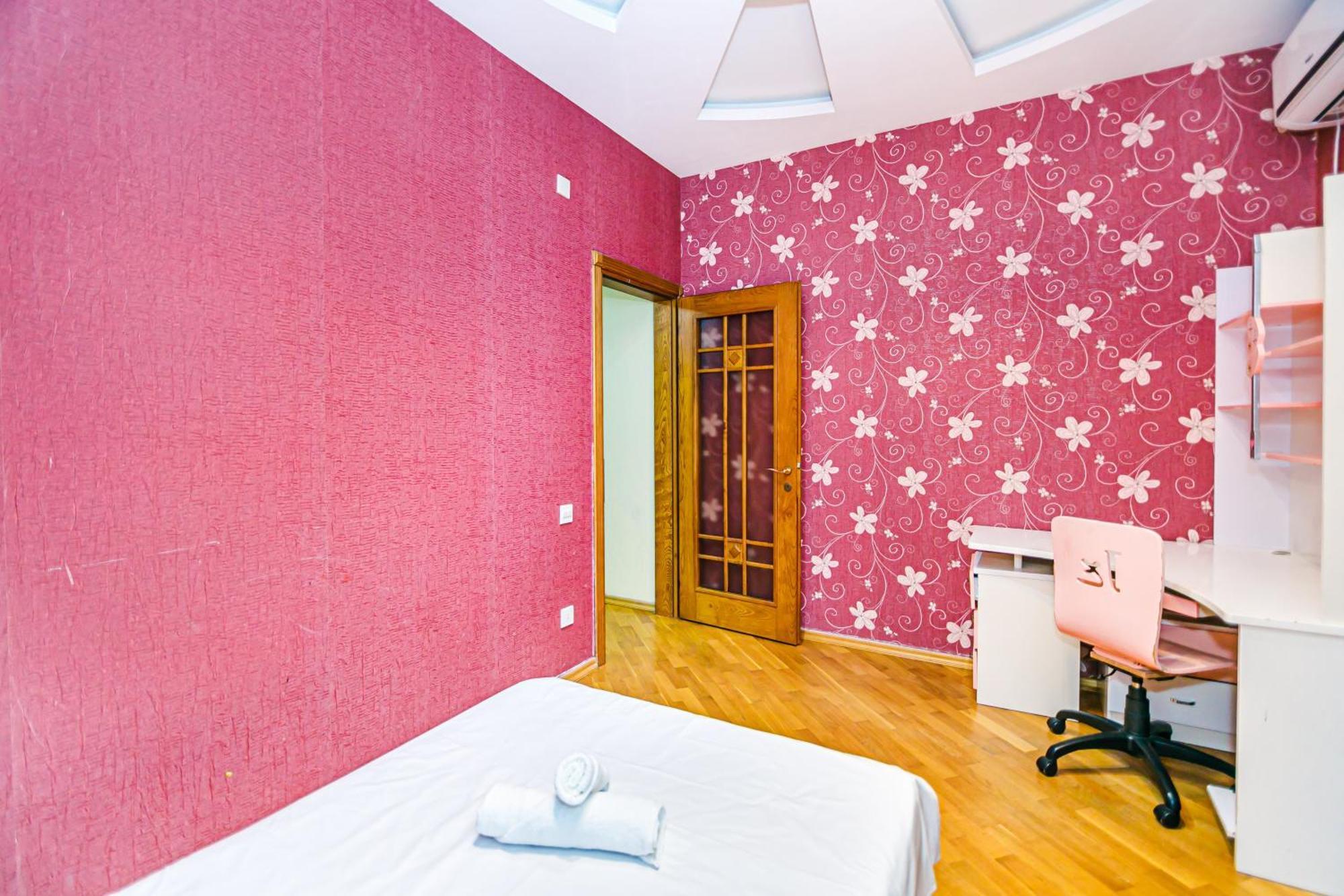 Nizami Apartment By Baku Housing Bagian luar foto